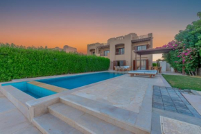 3BR Family Villa in Sabina, El Gouna. Lagoon & Private Pool